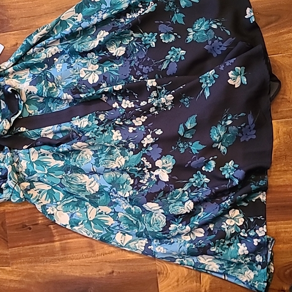 🎈Host Pick🎈 Gabby Skye Flutter Sleeve Floral Belted Crepe Dress - Picture 9 of 13